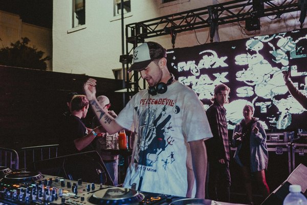 Quelles sont les étapes essentielles pour planifier un mariage?